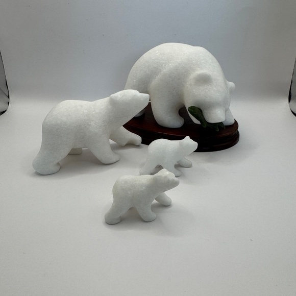 Polar Bear Family White Marble Carved Polar Bears with Jade Fish. Set of 4 EUC - Picture 3 of 11